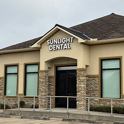 Sunlight Dental Group | Preventative Program, Veneers and Wisdom Tooth Extraction